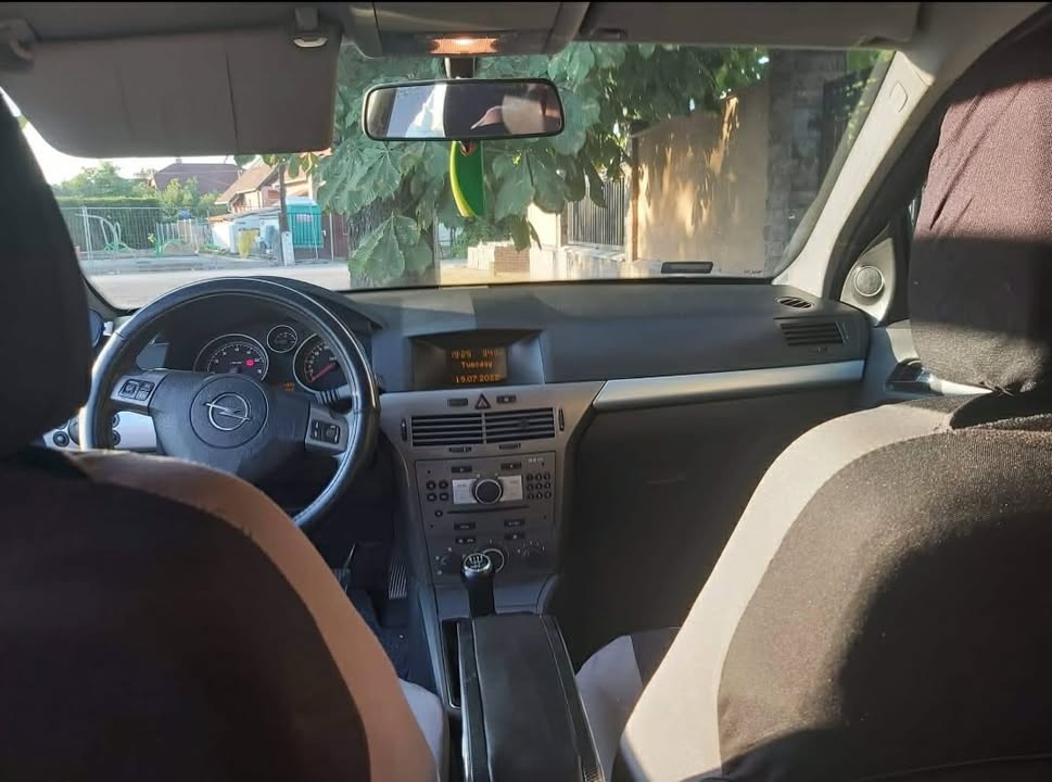 Opel H astra 2006 Lead